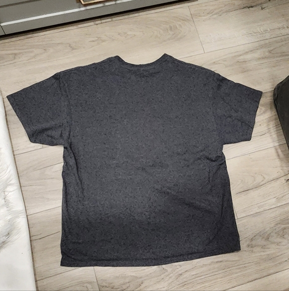 Santa Graphic T-Shirt - Picture 2 of 3